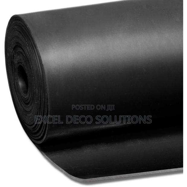 Solid Neoprene Rubber Mat – Heavy Duty Safety Flooring - main view