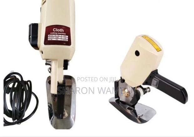 New Cloth Cutting Machine/Cloth Cutting Machine - main view