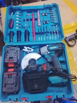 Heavy Duty Affordable/Codeless Makita Drill 2 Batteries