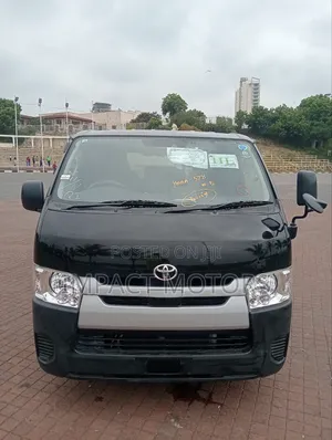 Toyota HiAce 2018 Black