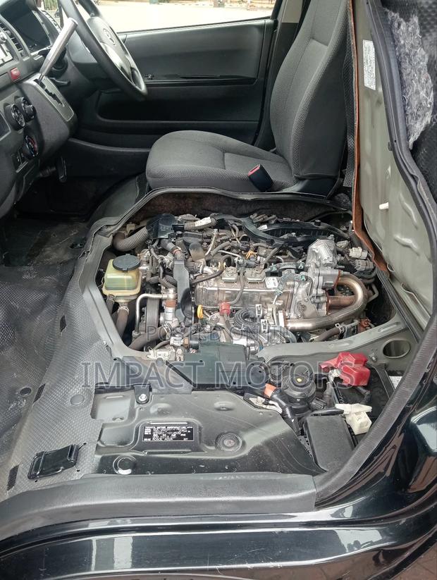 Toyota HiAce 2018 Black - thumbnail 8