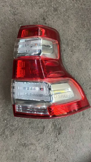 Toyota Landcruiser Prado Fj 150 Taillight
