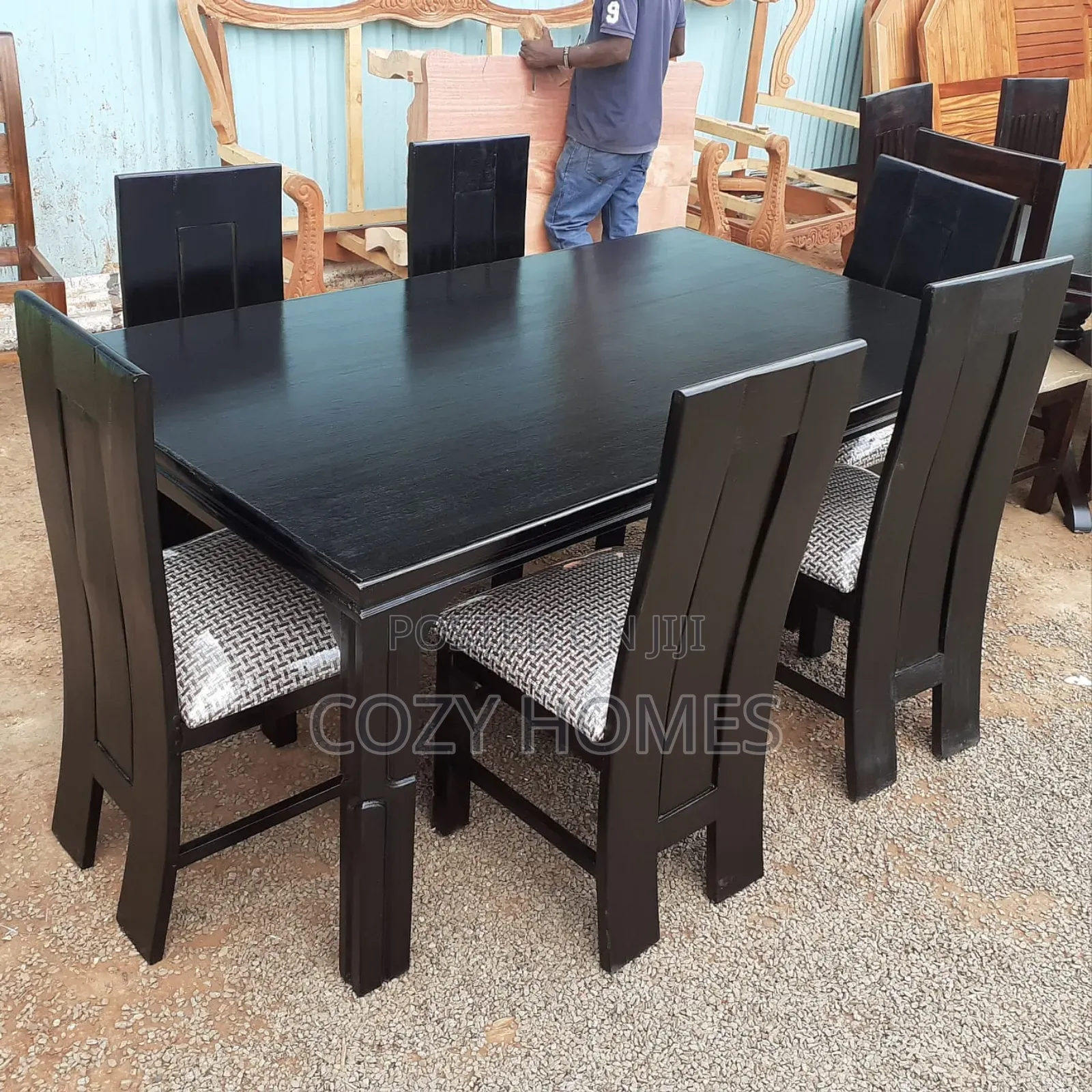 Dining Table, a Superb 6 Seater Dining Table, Well Pplished