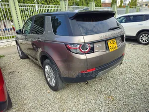 Land Rover Discovery Sport 2015 Brown