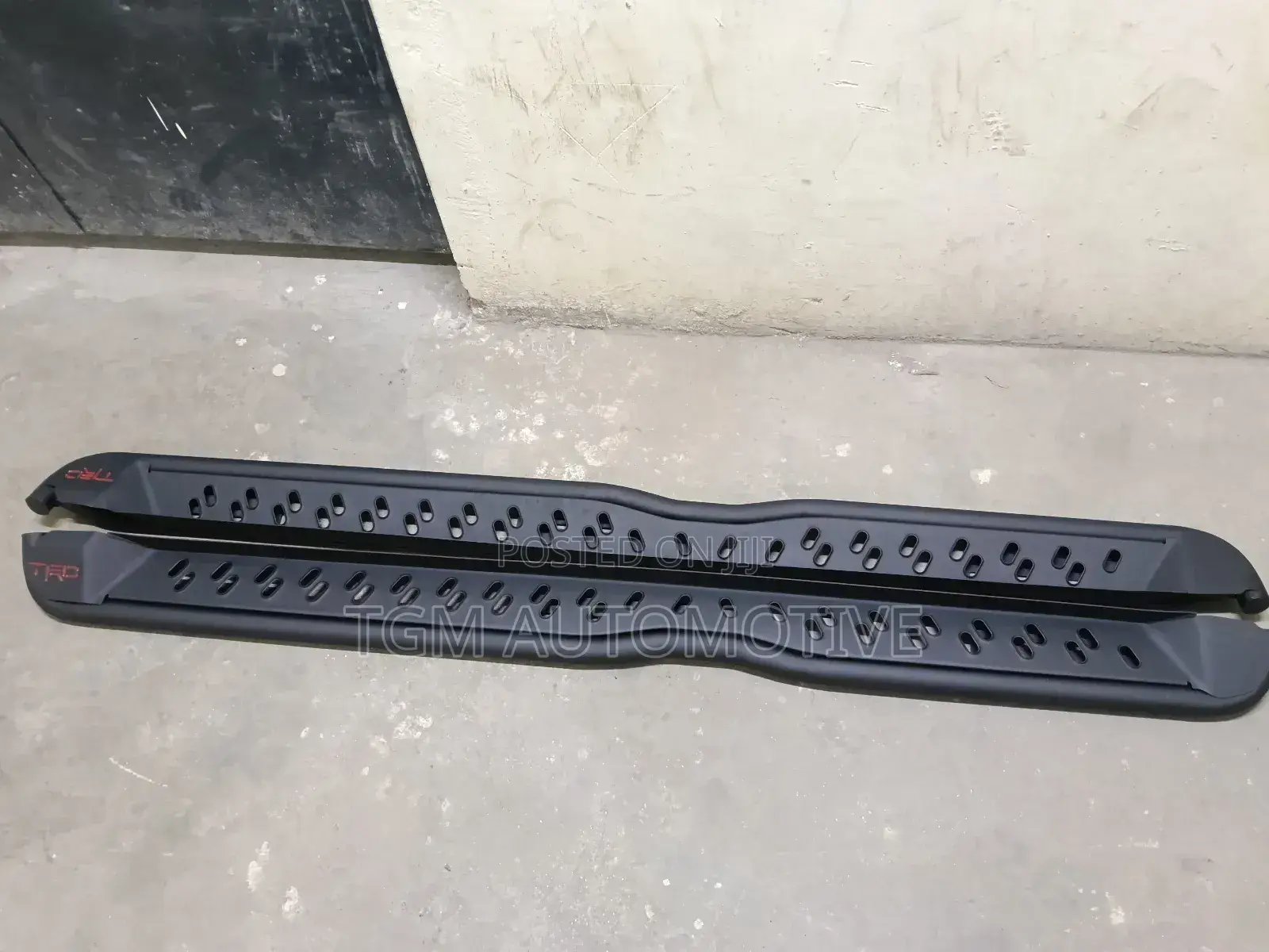 Heavy Duty Side Steps TRD Design Hilux Revo