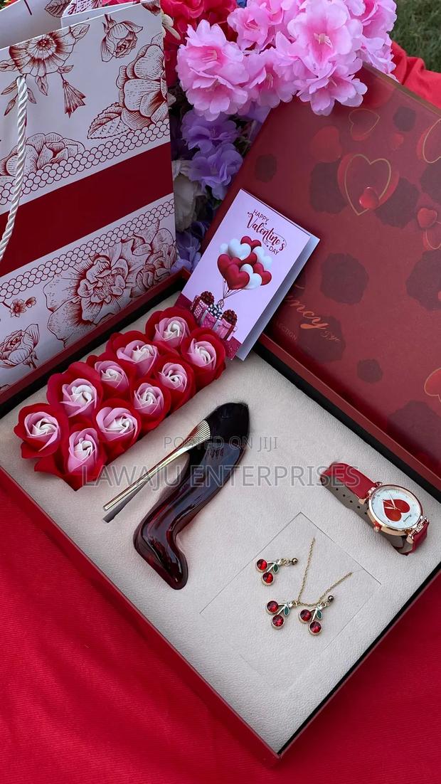 Ladies Valentine's Gift Set - main view