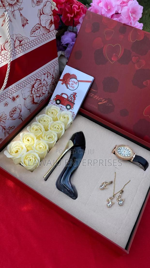 Ladies Valentine's Gift Set - main view
