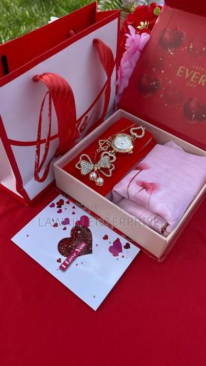 Ladies Valentine's Gift Set - thumbnail 2