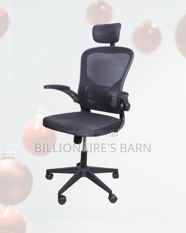 Grey Ergonomic Work Chair • Stable Base, Space-Saving Arms - thumbnail 3