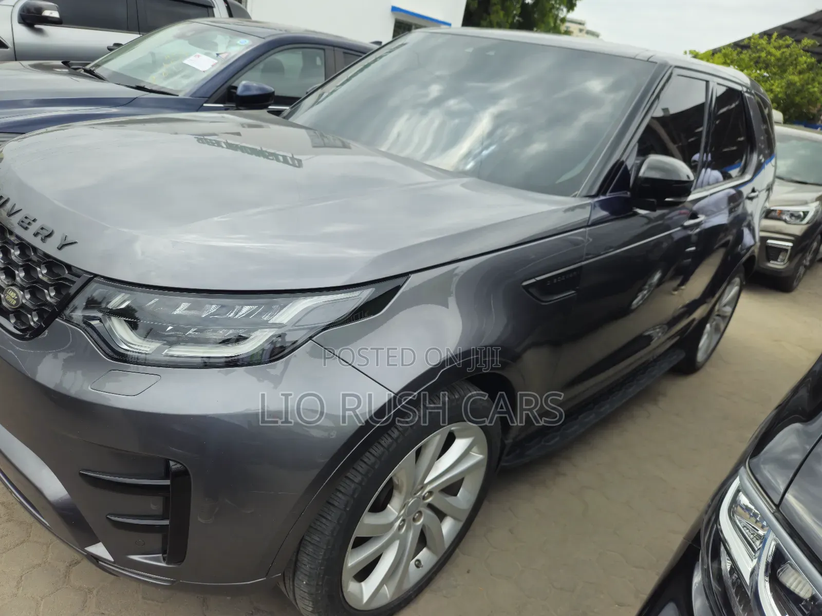 Land Rover Discovery 2019 Gray