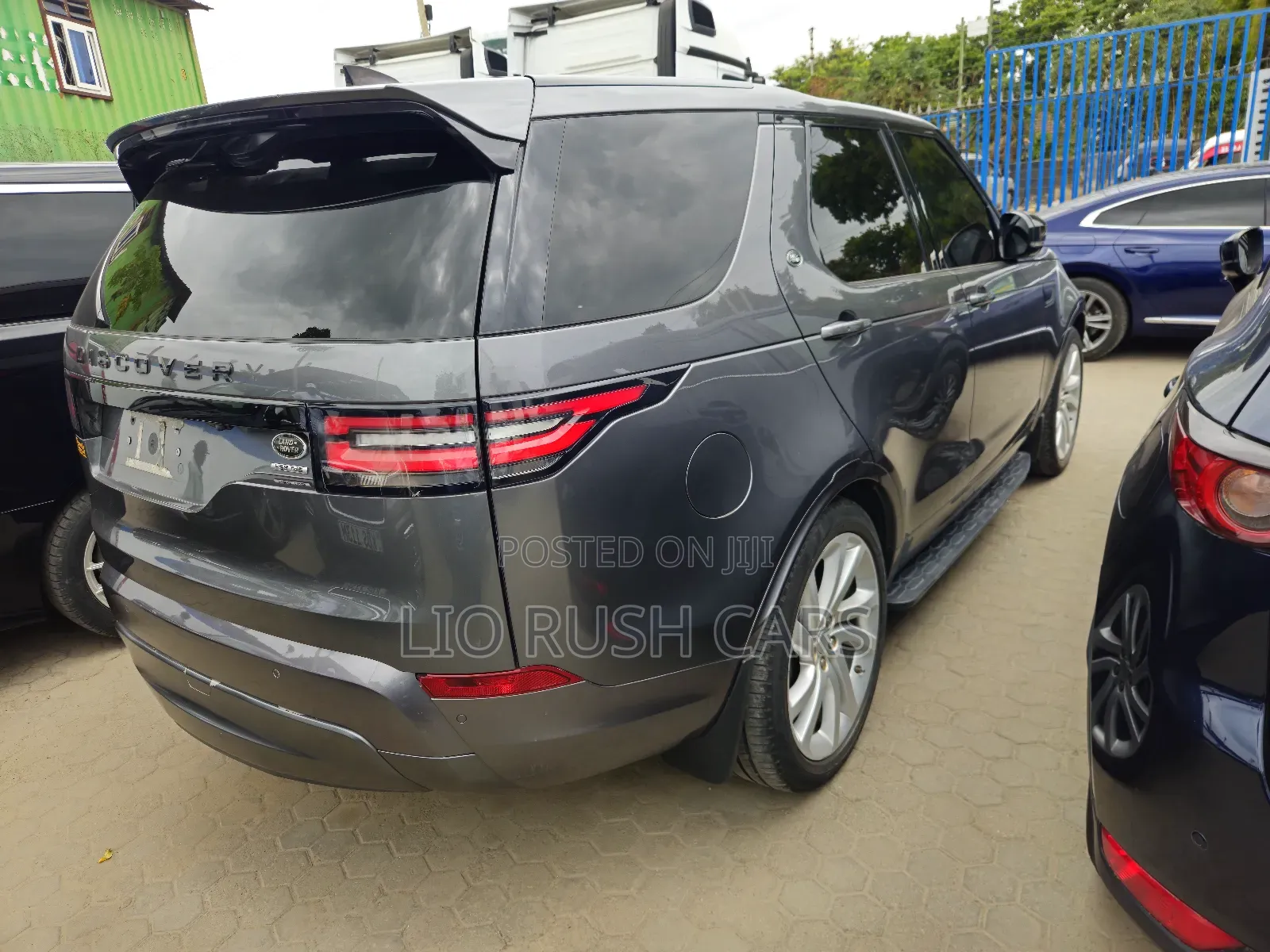 Land Rover Discovery 2019 Gray