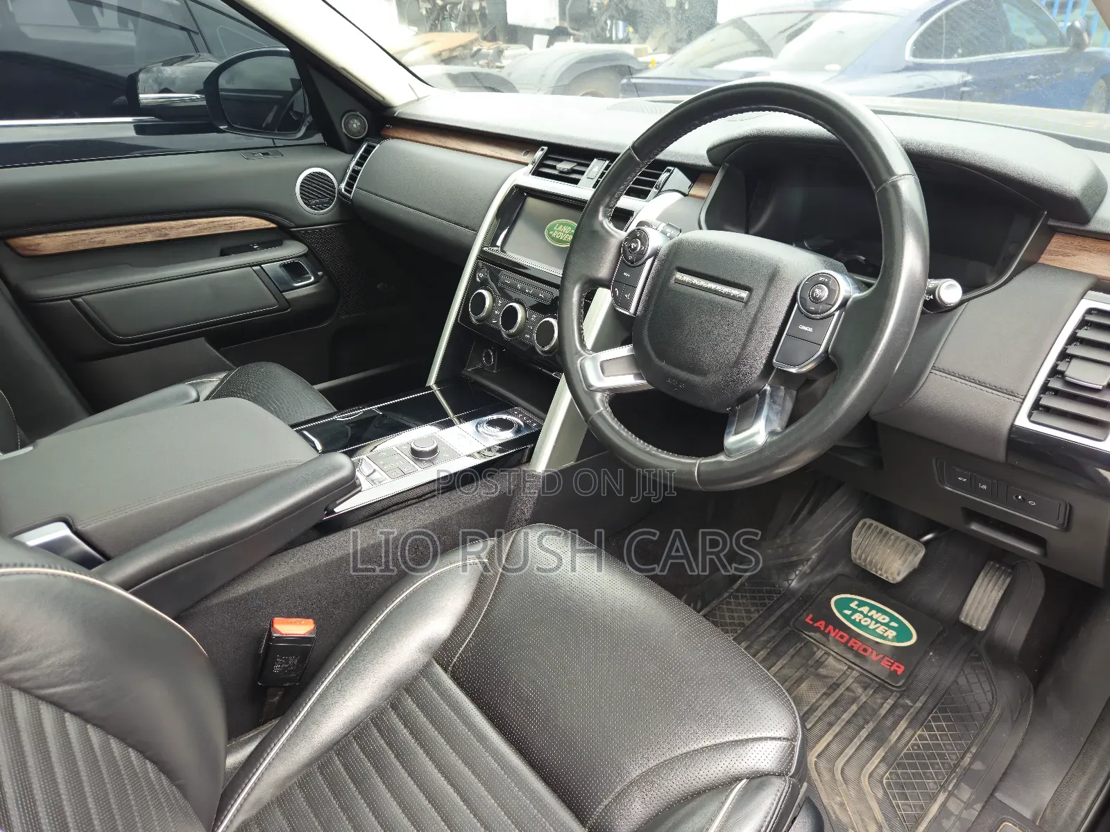 Land Rover Discovery 2019 Gray