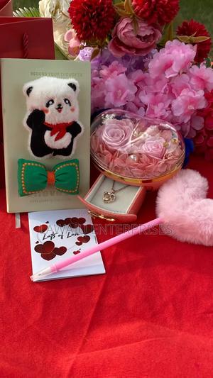 Ladies Valentine's Gift Set - thumbnail 2