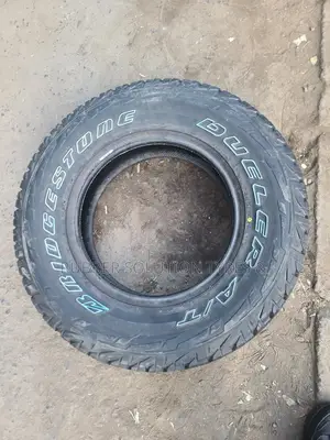 245/70 R16 Bridgestone Tyres 107s Dueler a/T697 All-Terrain