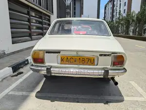 Peugeot 504 1992 Yellow