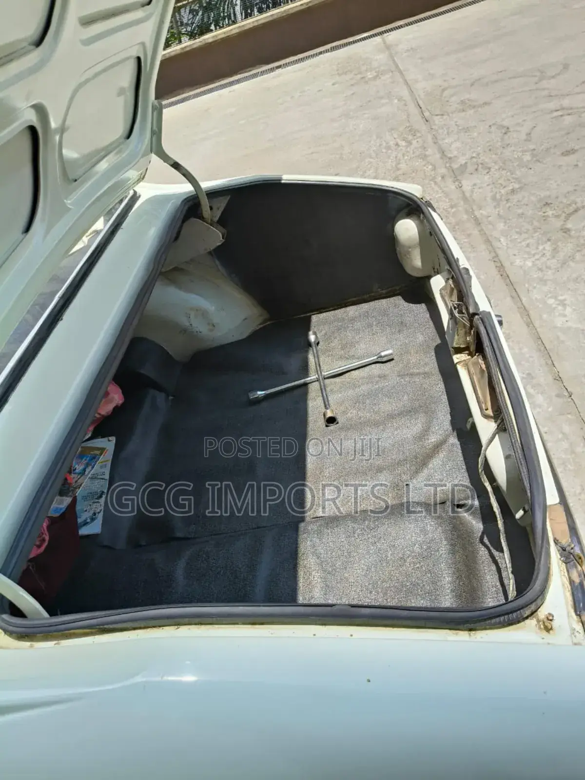 Peugeot 504 1992 Yellow