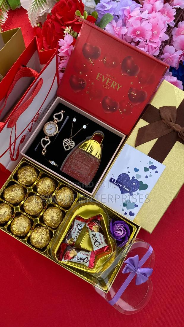 Ladies Valentine's Gift Set - main view