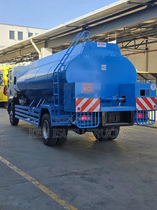 Isuzu FRR 10000 Litre Water Tanker - thumbnail 4