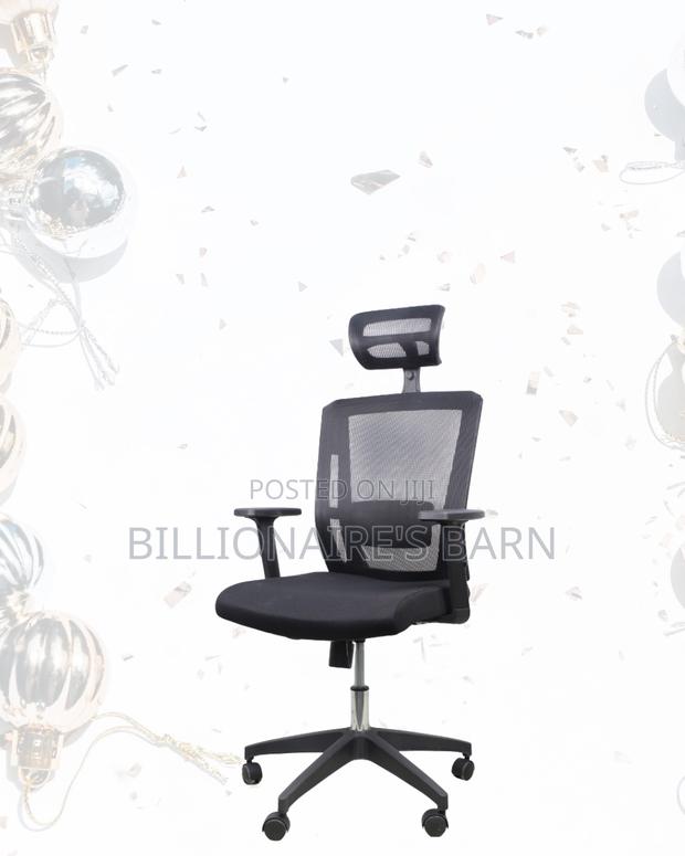 Ergonomic Mesh Task Chair • All-Day Comfort, Nylon Base Stability - thumbnail 2