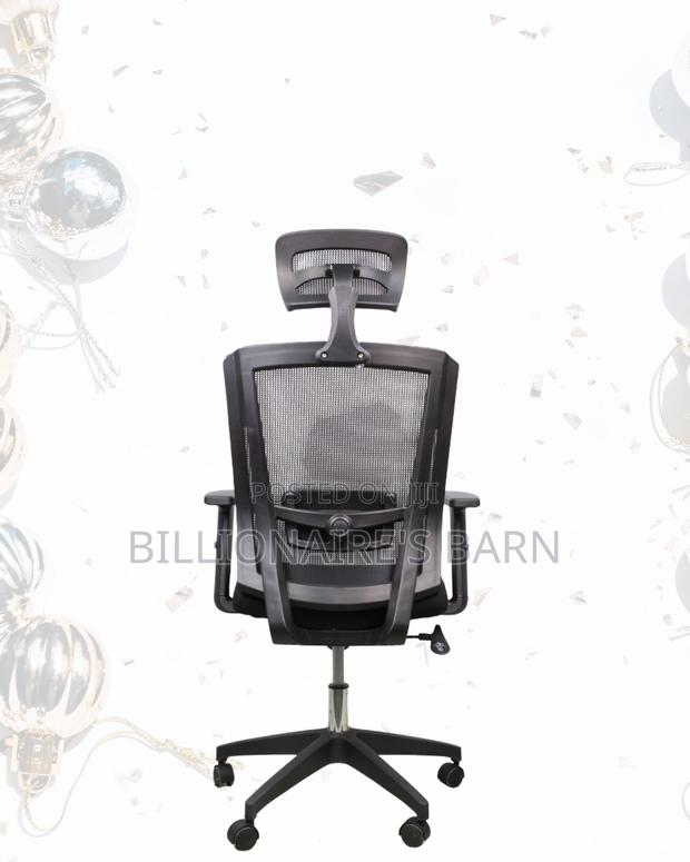Ergonomic Mesh Task Chair • All-Day Comfort, Nylon Base Stability - thumbnail 4
