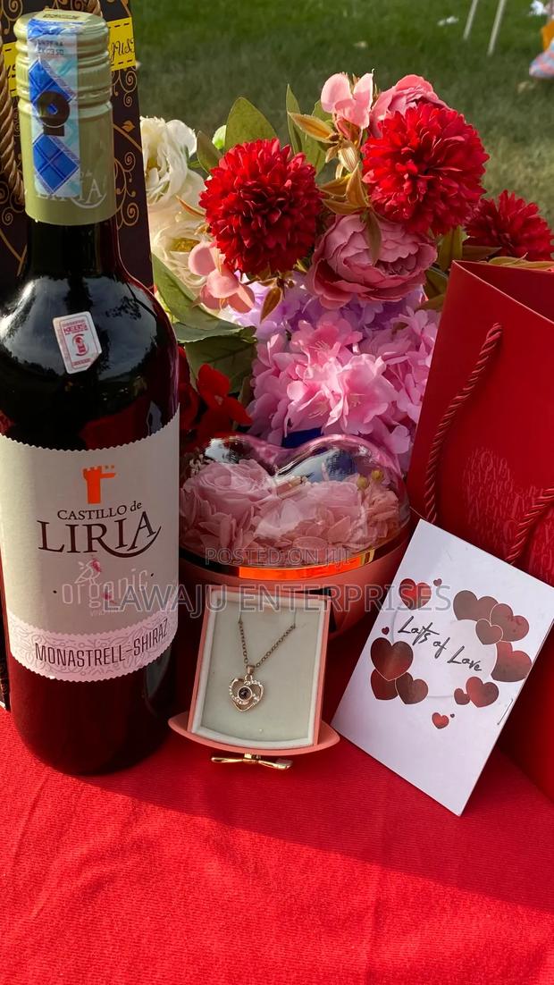 Ladies Valentine's Gift Set - main view