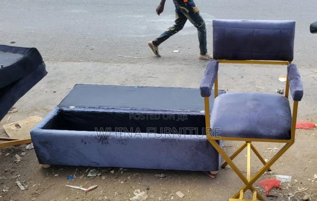 Waiting Bench With Storage - main view