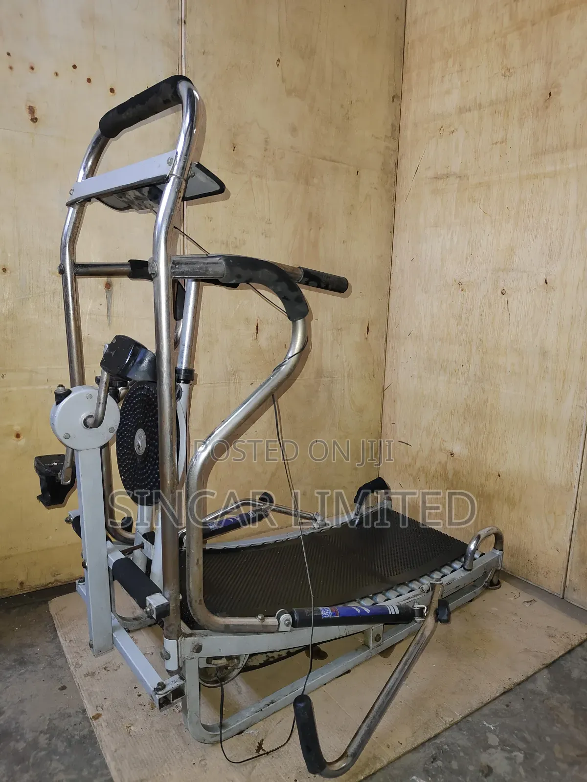 A Multi-Function Manual Treadmill,Twister,Cycling Etc !