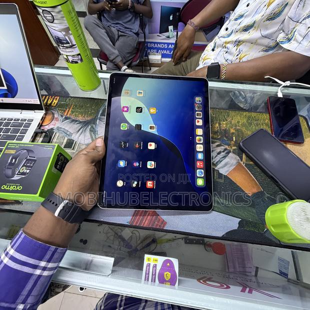 Apple iPad Pro 12.9 (2018) 512 GB Gray - thumbnail 3