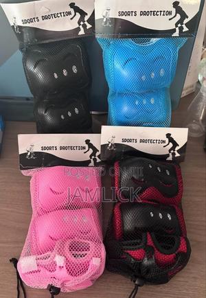 Skating Guards –Tp - thumbnail 2