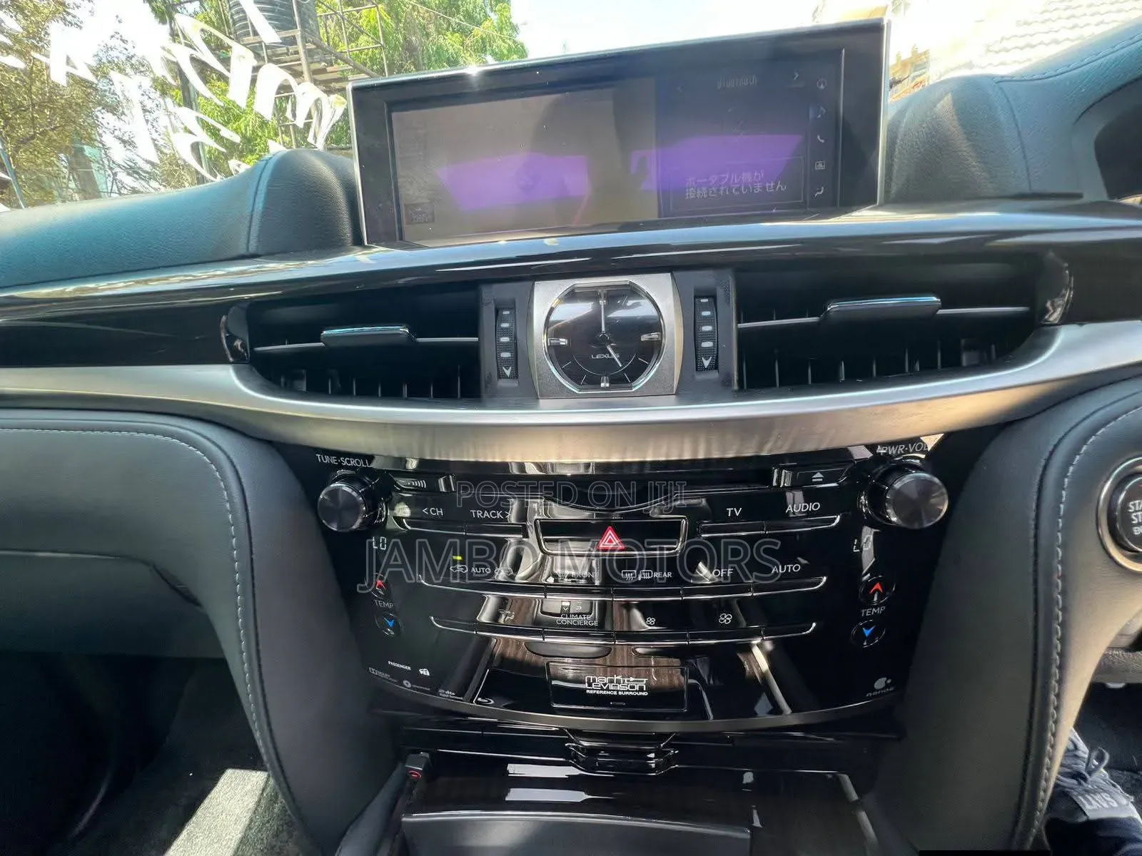 Lexus LX 570 AWD 2019 White