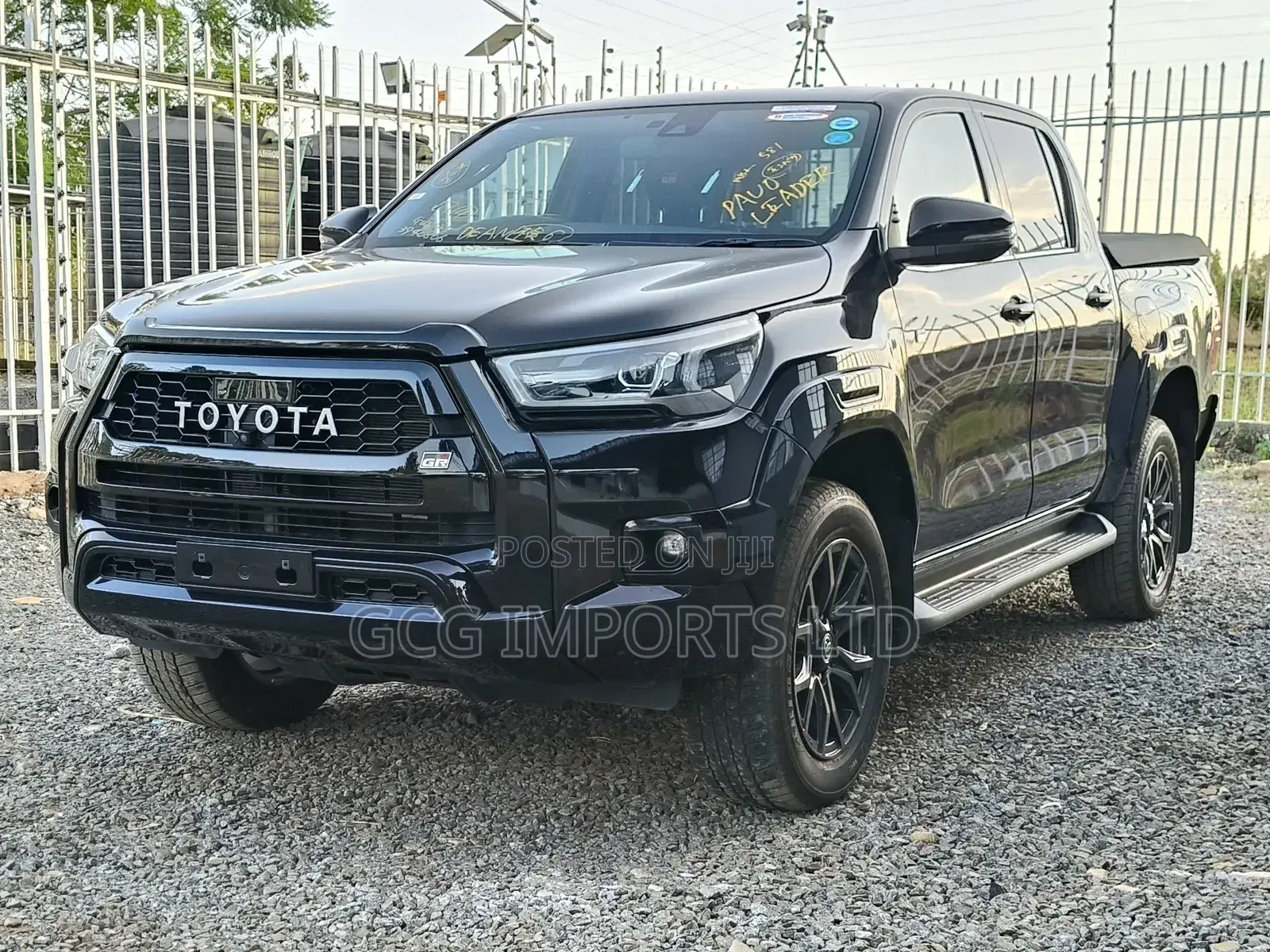 Toyota Hilux 2022 Black