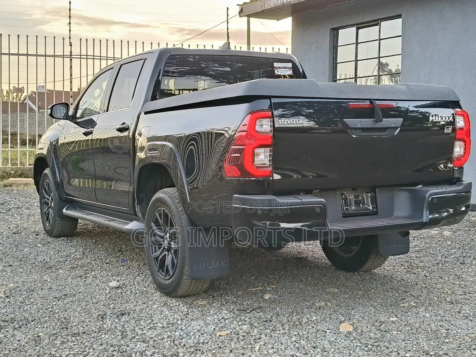 Toyota Hilux 2022 Black