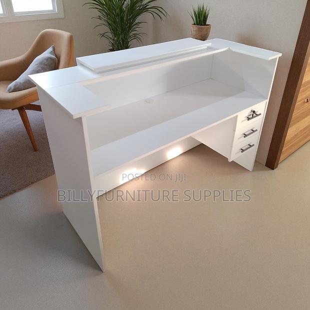 White Reception Desk - thumbnail 2