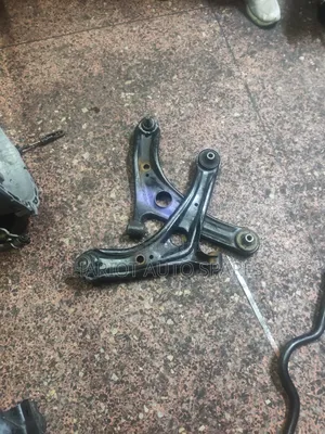 Toyota Raum Arm  (Control Arm)