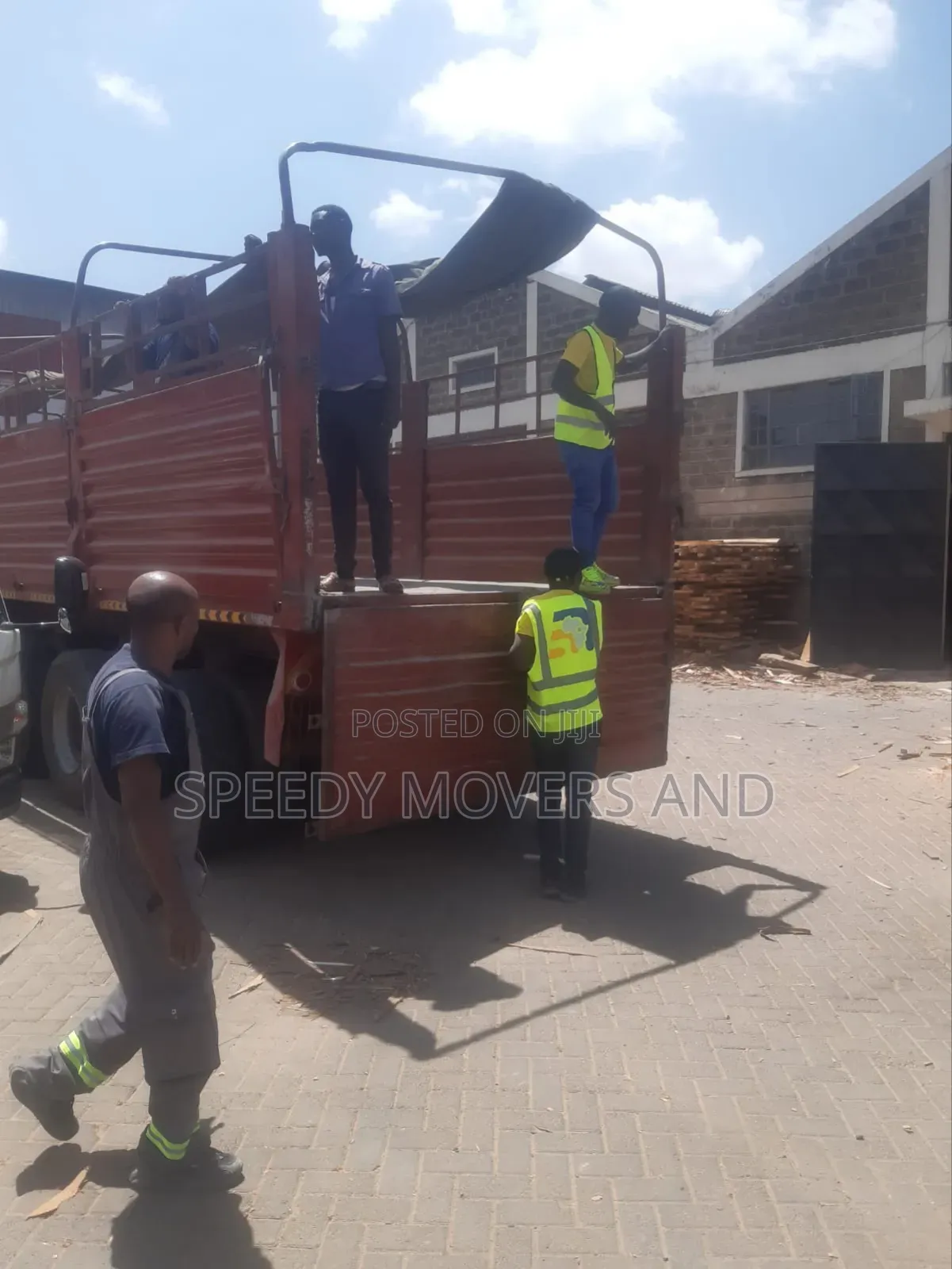 Logistics Trailers for Delivery Are Available From County to County