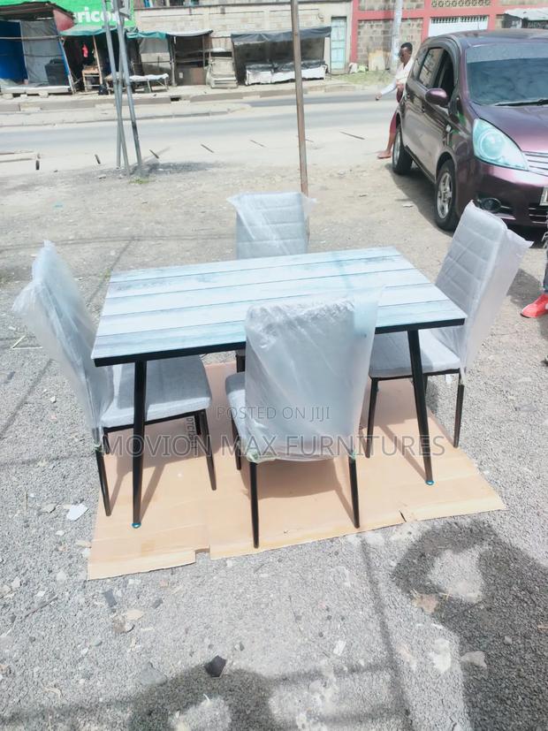 Modern Classic Dinning Table 4sitter - main view