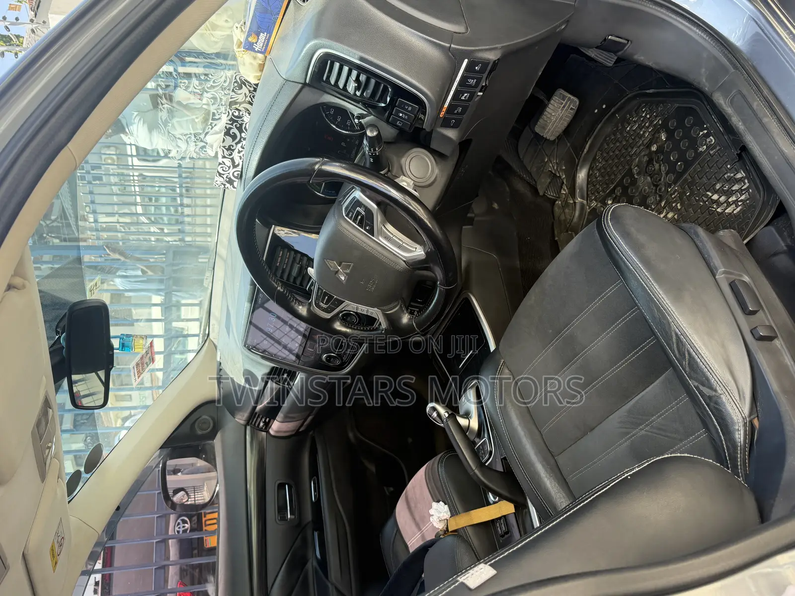 Mitsubishi Outlander 2.0 PHEV AWD 2016 Gray