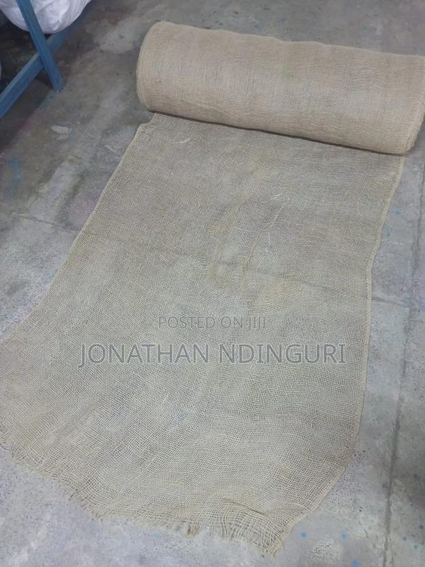 Natural Hessian Cloth - thumbnail 2