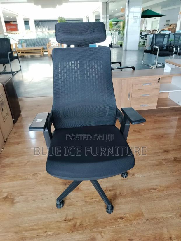 Fabric Headrest Office Chair - main view