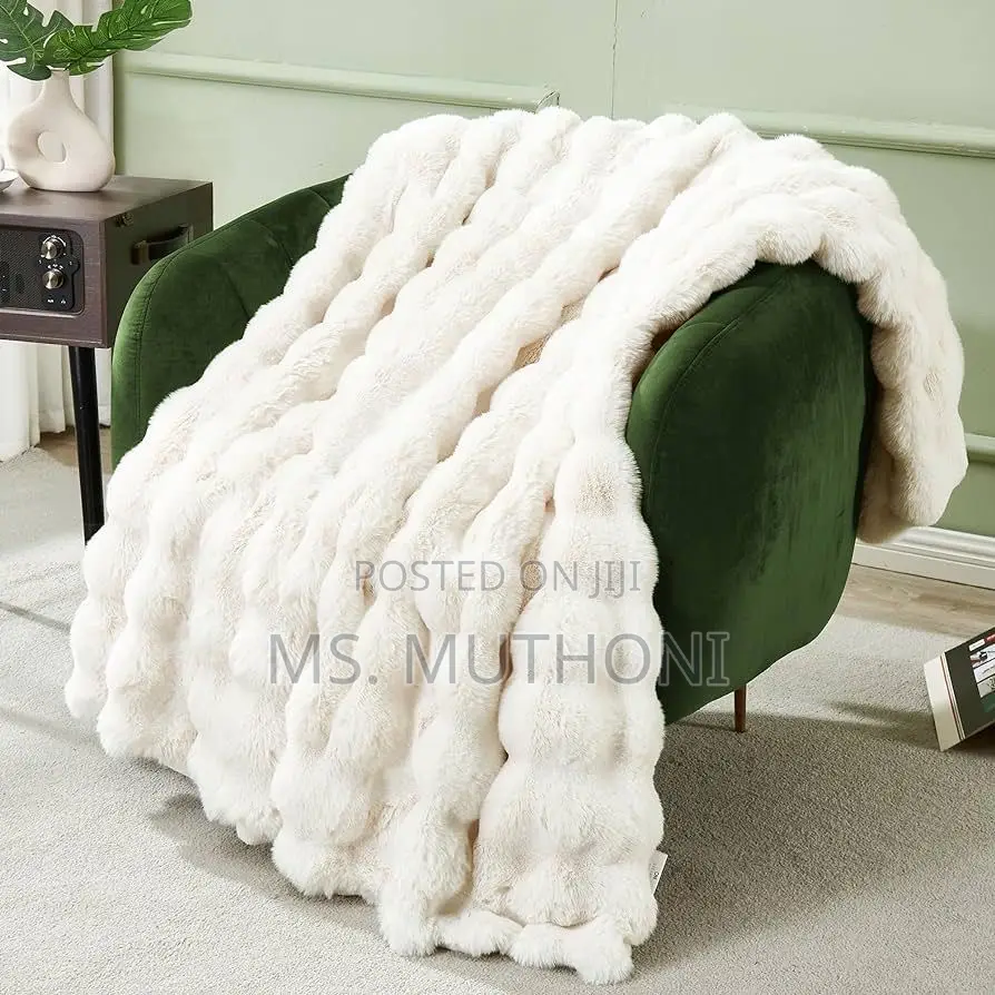 Warm Double Sided Decorative Bubble Blanket