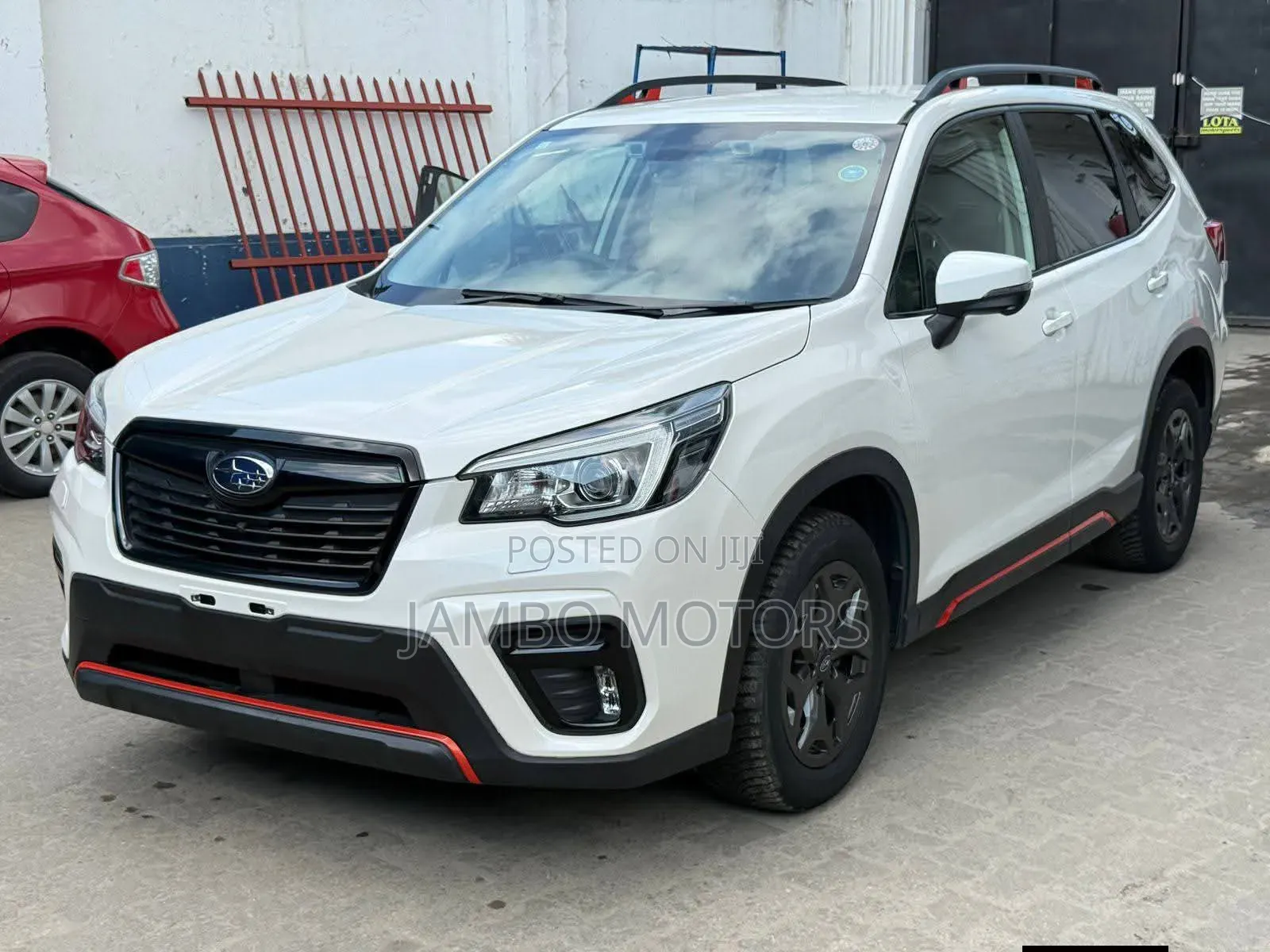 Subaru Forester Premium AWD 2019 White