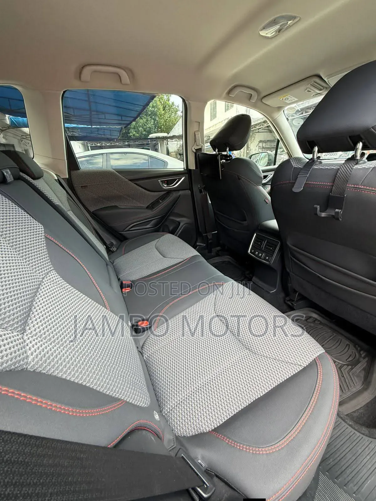 Subaru Forester Premium AWD 2019 White