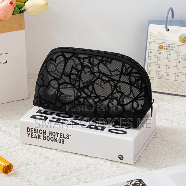 Heart Shaped Waterproof Multipurpose Travel Bag Set - thumbnail 3