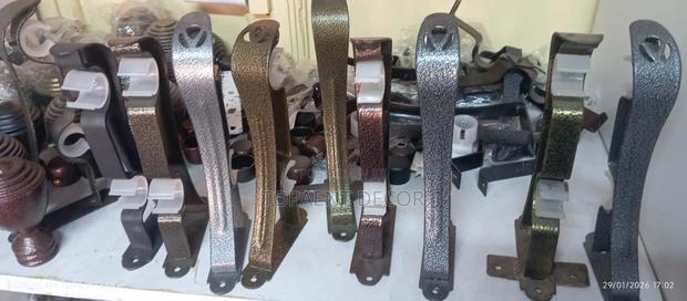 Colourful And Coated Durable Curtain Rod Brackets