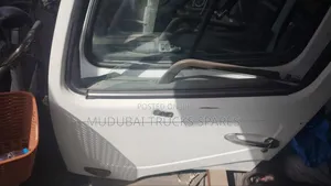 Mitsubishi Fuso Mahewa Manual Door