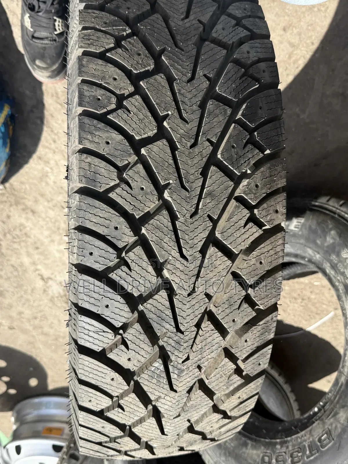 275/70r18 Centara