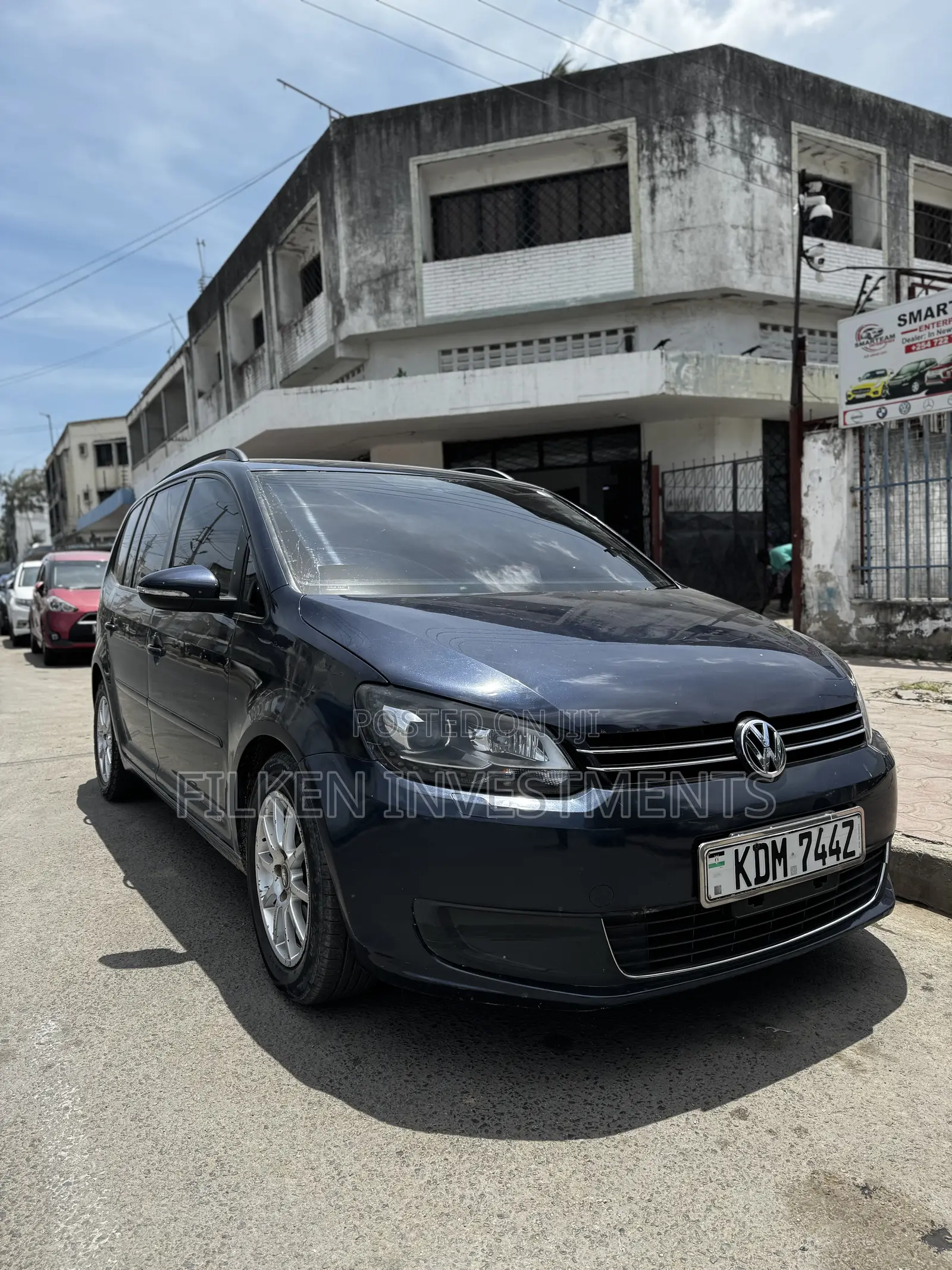 Volkswagen Touran 2016 Blue
