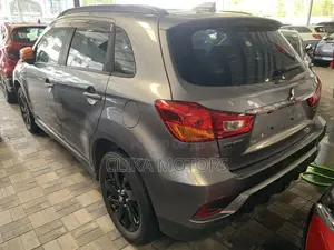 Mitsubishi RVR 2018 Gray