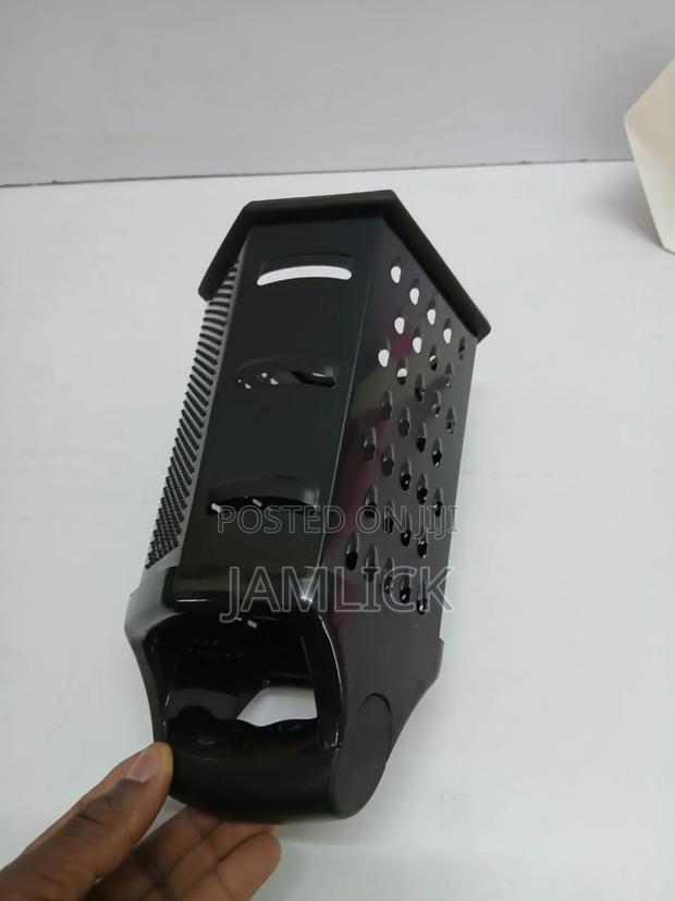 6-Sided Portable Multifunctional Grater
- Bz - thumbnail 2