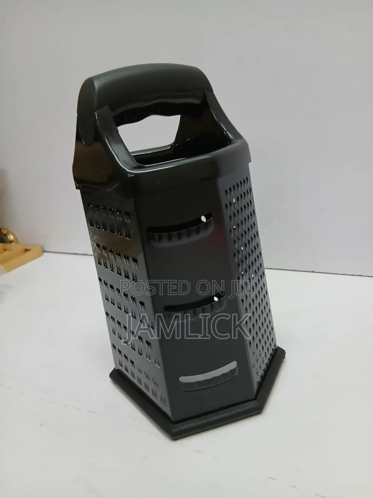 6-Sided Portable Multifunctional Grater
- Bz